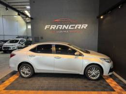 TOYOTA - COROLLA - 2017/2018 - Prata - R$ 89.900,00