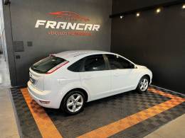 FORD - FOCUS - 2013/2013 - Branca - R$ 47.900,00