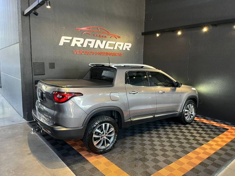 FIAT - TORO - 2018/2019 - Cinza - R$ 108.900,00