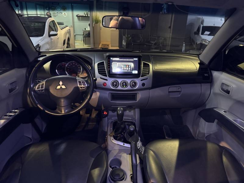 MITSUBISHI - L200 TRITON - 2012/2012 - Branca - R$ 138.900,00