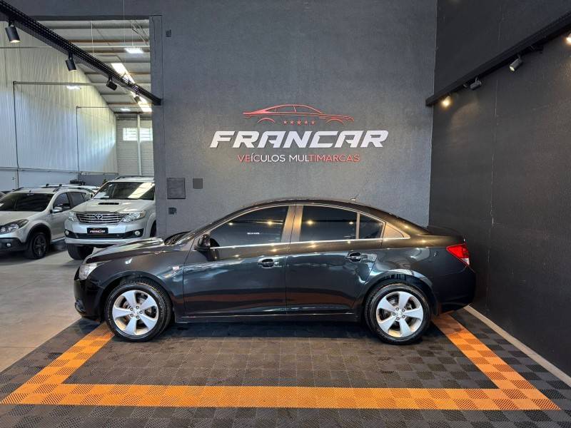 CHEVROLET - CRUZE - 2013/2013 - Preta - R$ 61.900,00