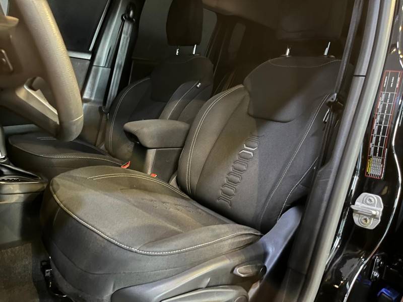 JEEP - RENEGADE - 2022/2023 - Preta - R$ 109.900,00