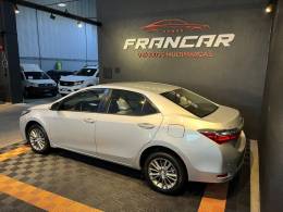 TOYOTA - COROLLA - 2017/2018 - Prata - R$ 91.900,00