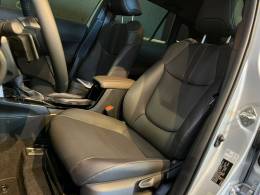 TOYOTA - COROLLA - 2025/2026 - Prata - Sob Consulta