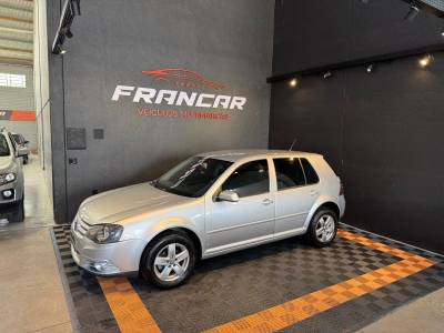 VOLKSWAGEN - GOLF - 2011/2011 - Prata - R$ 52.900,00