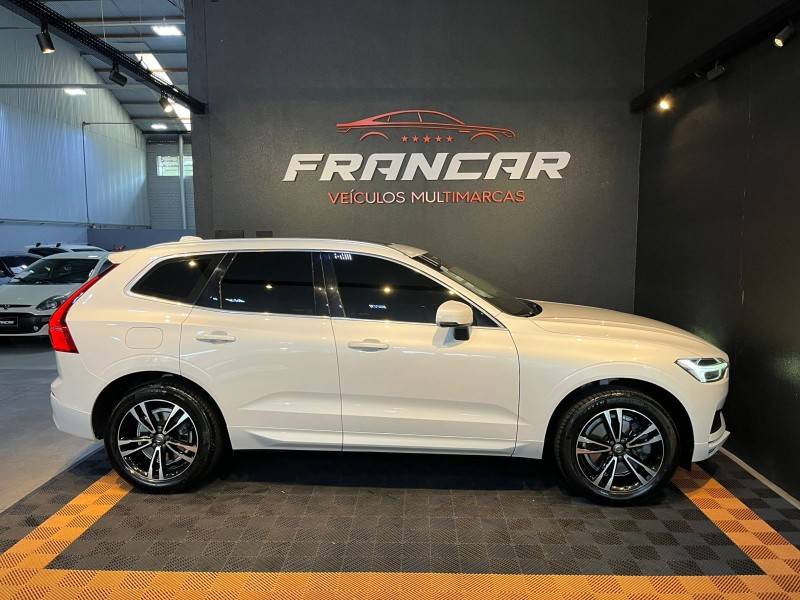 VOLVO - XC60 - 2019/2020 - Branca - R$ 182.900,00