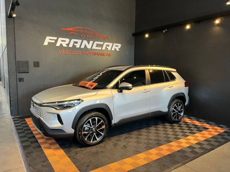 TOYOTA - COROLLA - 2025/2026 - Prata - Sob Consulta