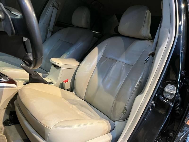 TOYOTA - COROLLA - 2012/2013 - Preta - R$ 76.900,00