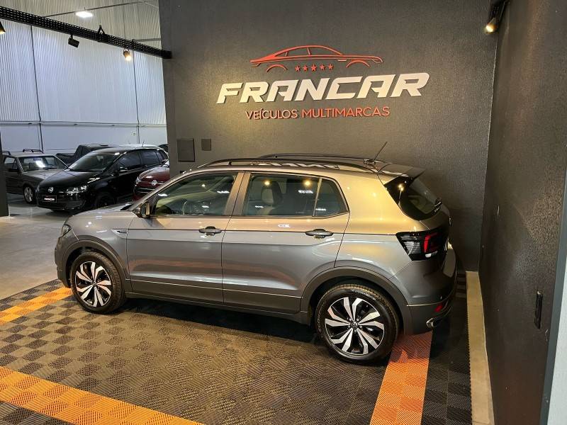VOLKSWAGEN - T-CROSS - 2023/2024 - Cinza - R$ 129.900,00