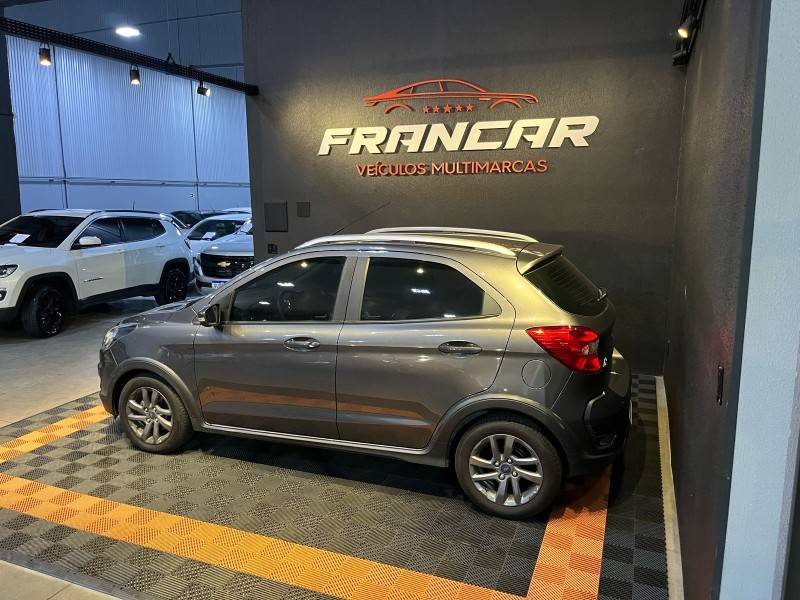 FORD - KA - 2019/2020 - Cinza - R$ 69.900,00