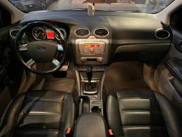 FORD - FOCUS - 2012/2013 - Branca - R$ 57.900,00