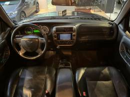FORD - RANGER - 2010/2011 - Preta - R$ 81.900,00
