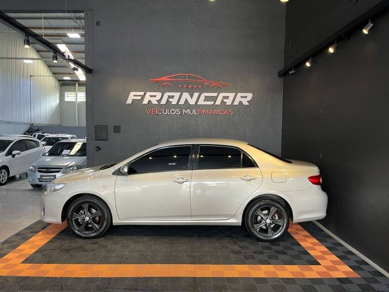 TOYOTA - COROLLA - 2012/2012 - Bege - R$ 69.900,00